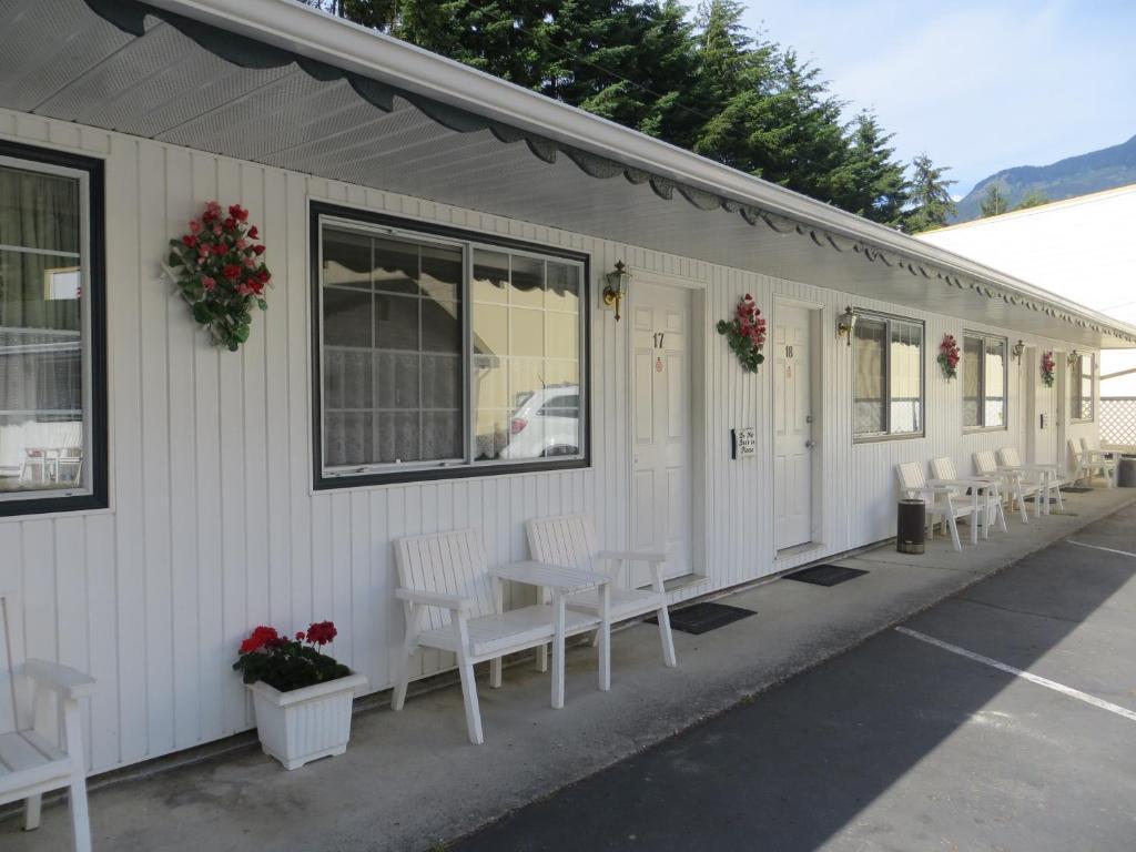 Alpine Motel Хоуп Экстерьер фото