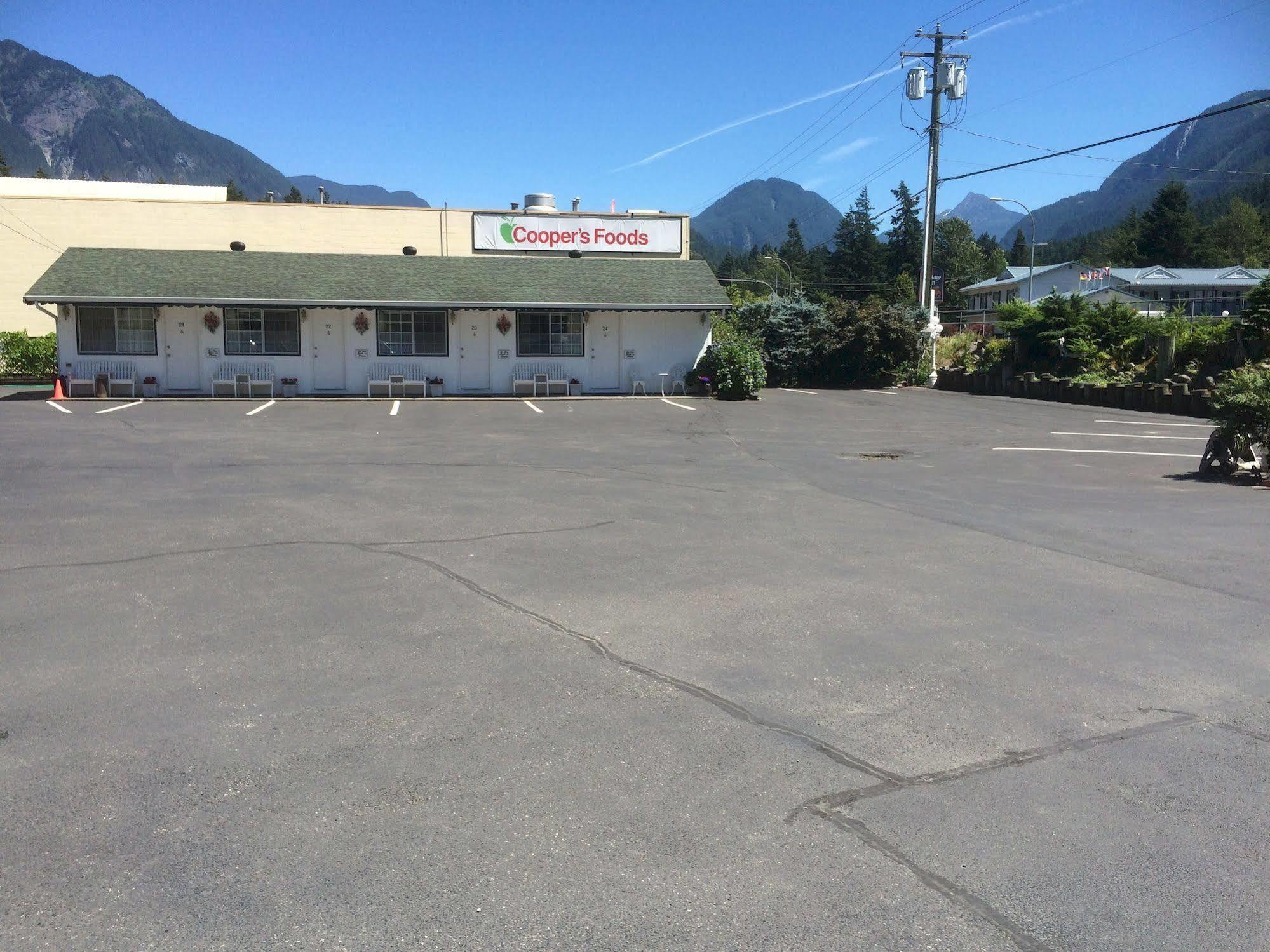 Alpine Motel Хоуп Экстерьер фото